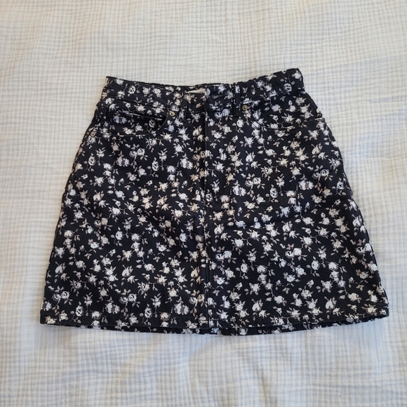 COPY - Calvin klein | floral print denim mini skirt - Picture 4 of 8